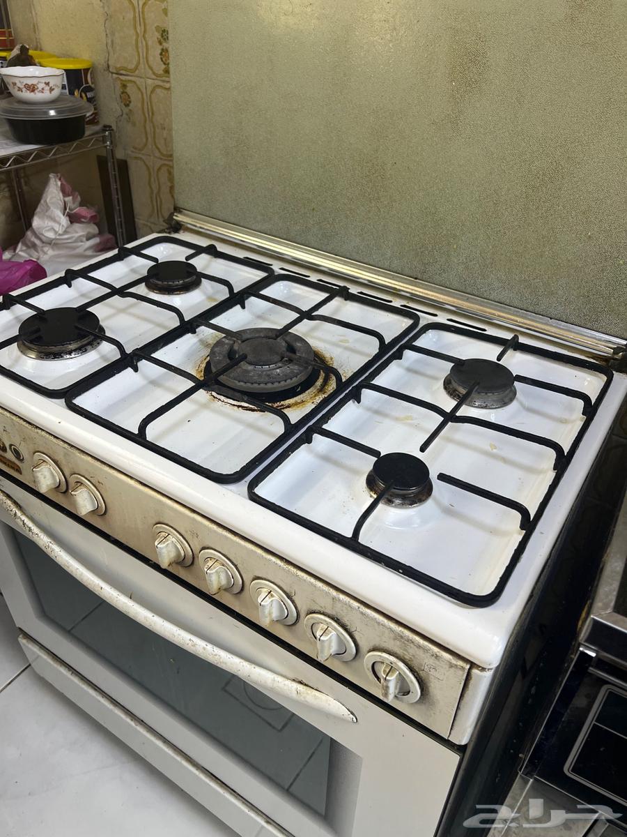 بوتقاز وأنبوبة و ابواب خشب للبيع وسماعات مسرح64400925229443110