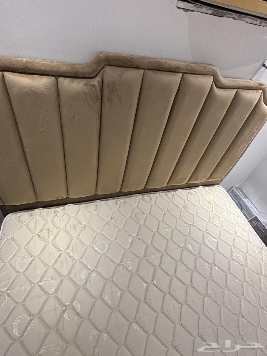 سرير كنج مع المرتبة64397547448963111