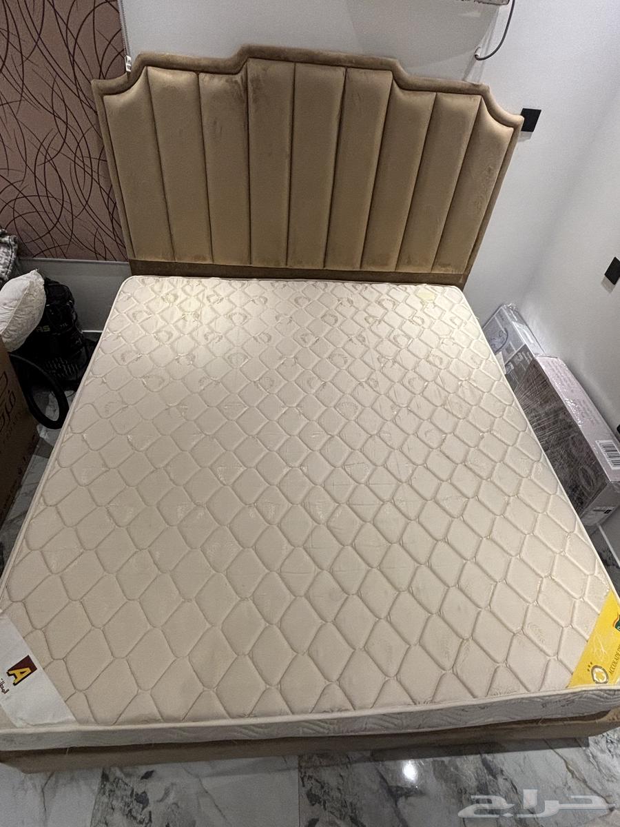 سرير كنج مع المرتبة64397547448963110