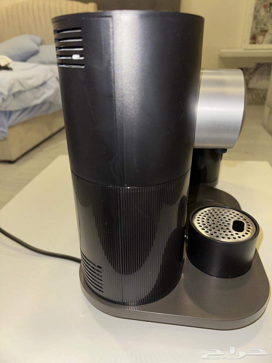 ماكينة القهوة نسبريسو استخدام قليل شبه جديدة64391324688770113