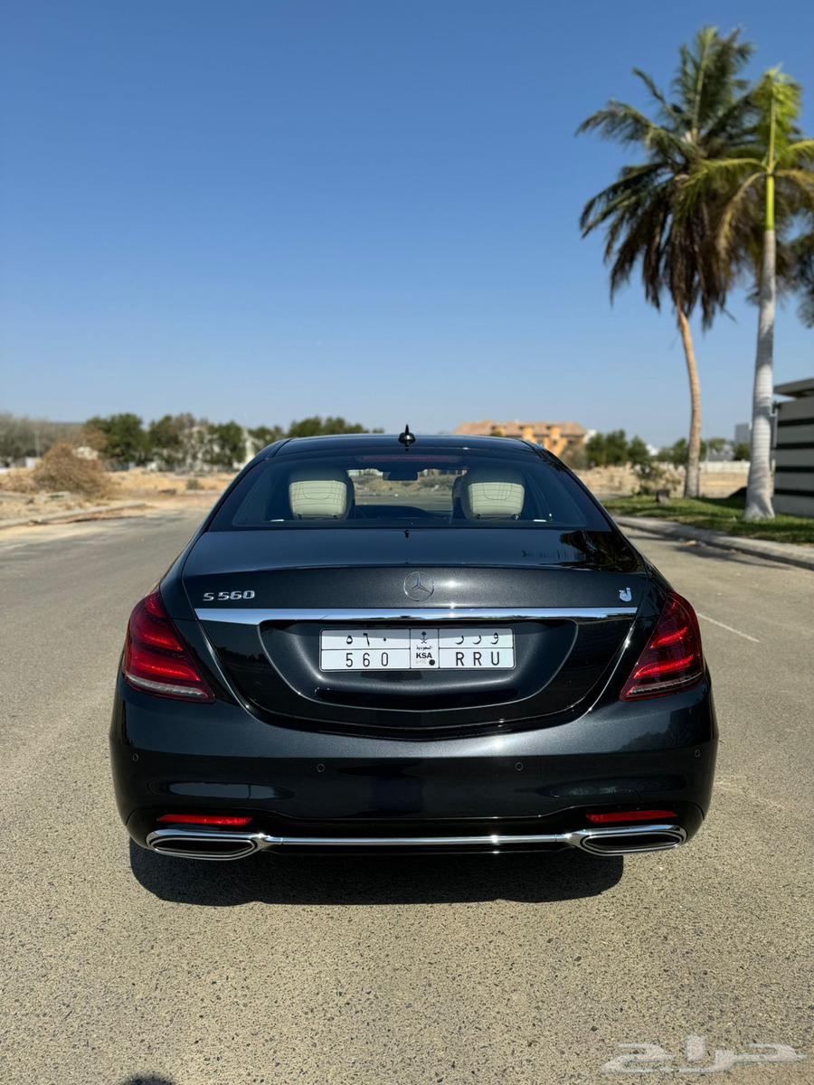 مرسيدس S560 موديل 2019 نظيف جدا بمواصفات نادرة63618068549633113