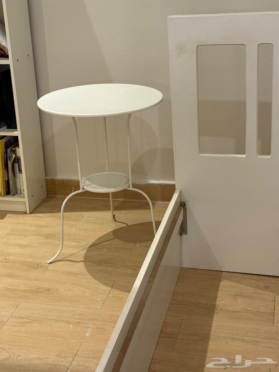 السرير مع الكمدينه64402022476546110