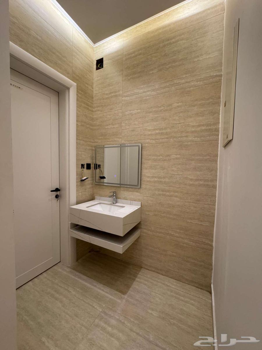للبيع وحدات علويه غرب مدينة بريدة حي سلطانة موقع مميز.64141430157955114
