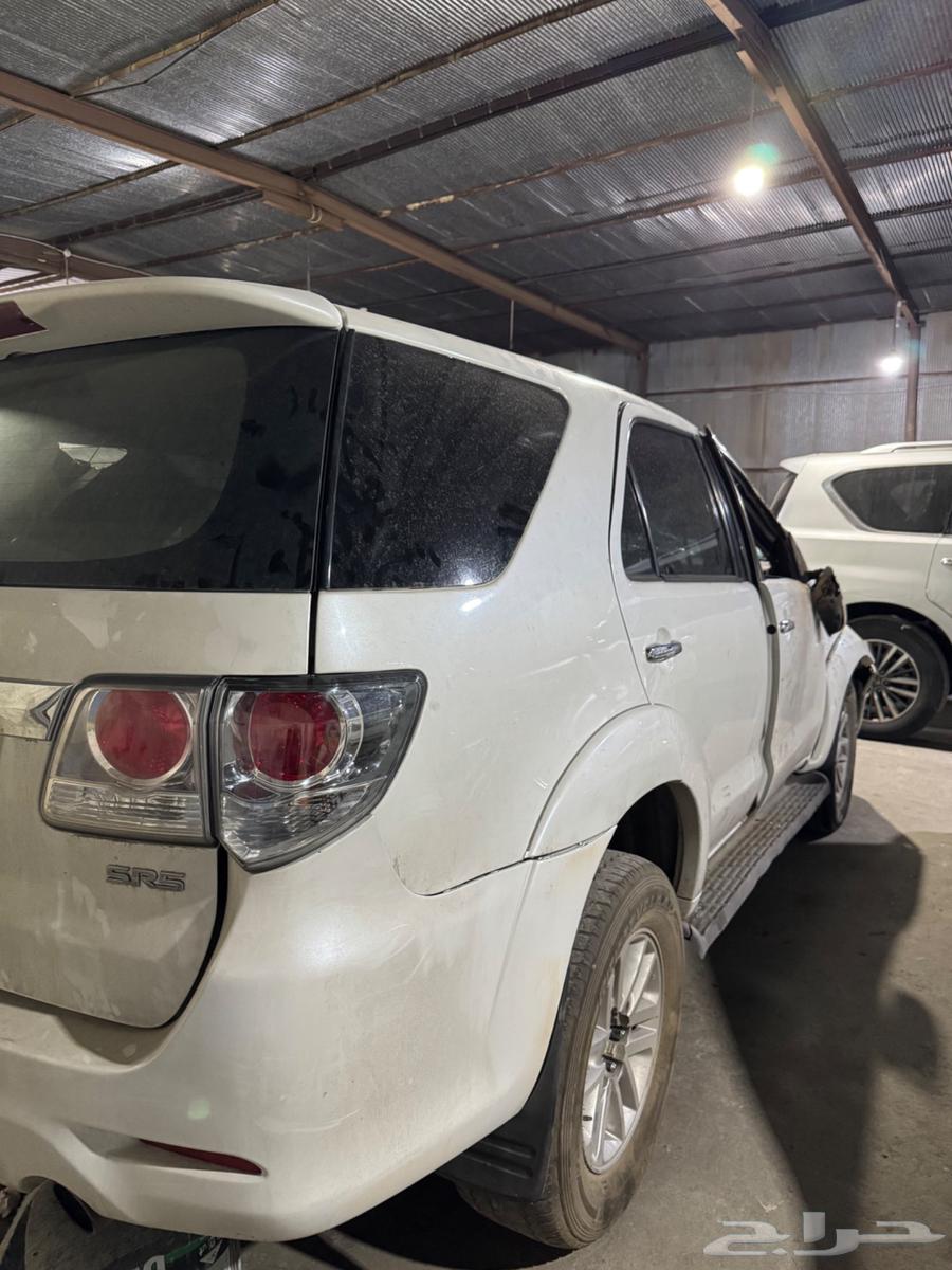 Toyota Fortuner 201563618144530306114