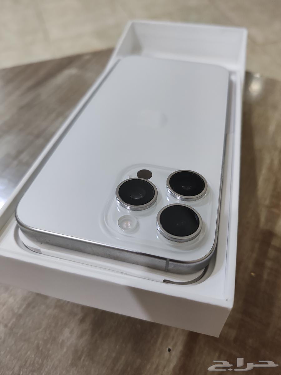 للبيع أو للبدل المناسب 15 برو ماكس 256 بطاريه 95 اكتروني64260814372355111