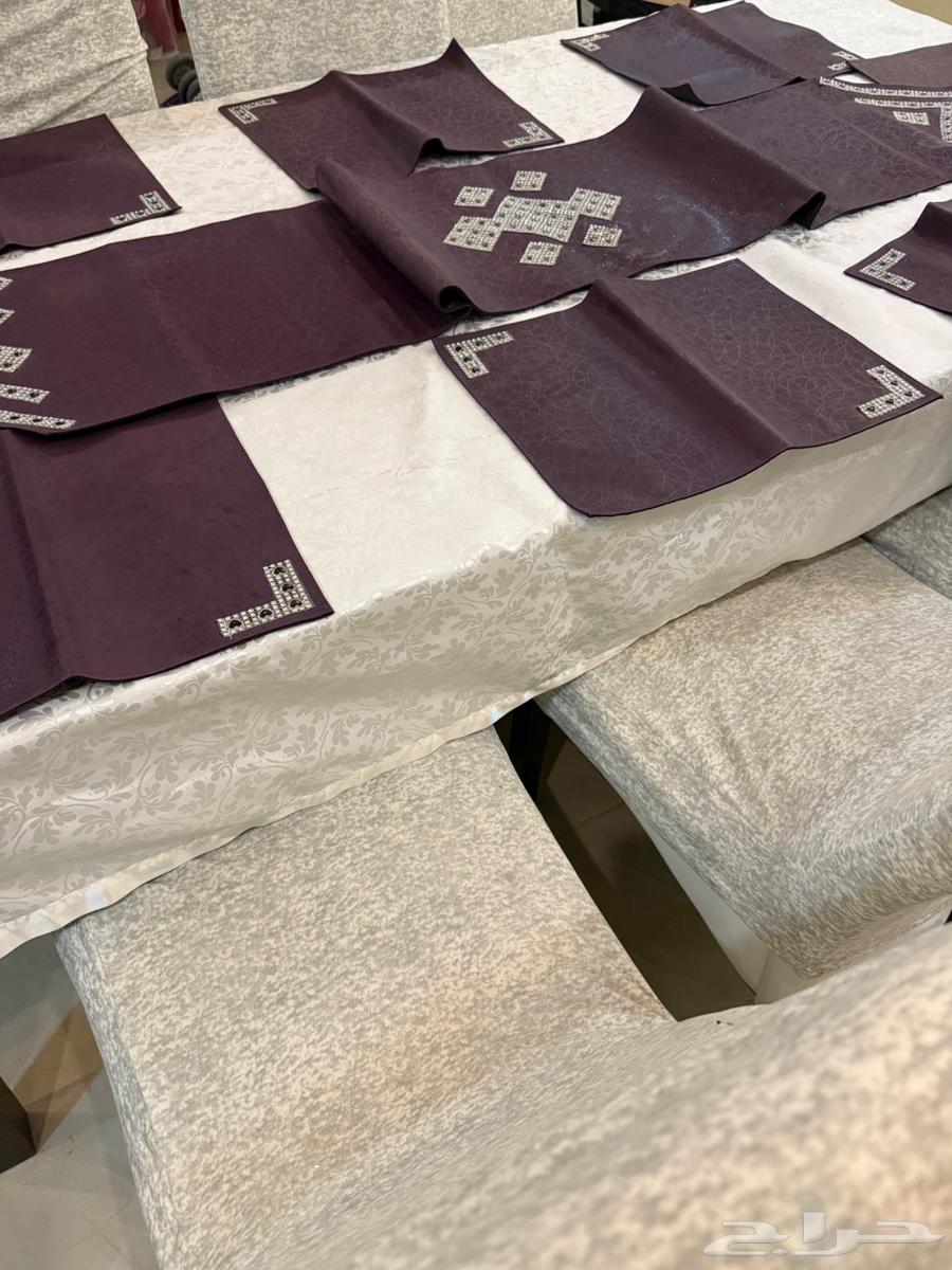 طاولة طعام للبيع شبه جديده64396602829699110