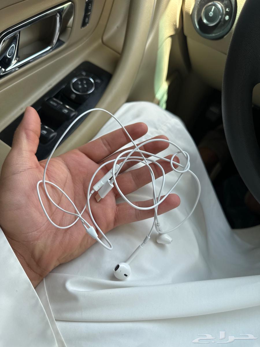 سماعة آيفون 1564396672297347110