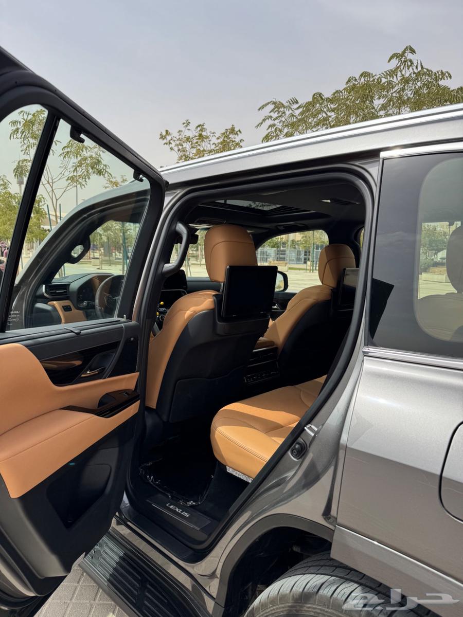 Lexus LX64544269818243114