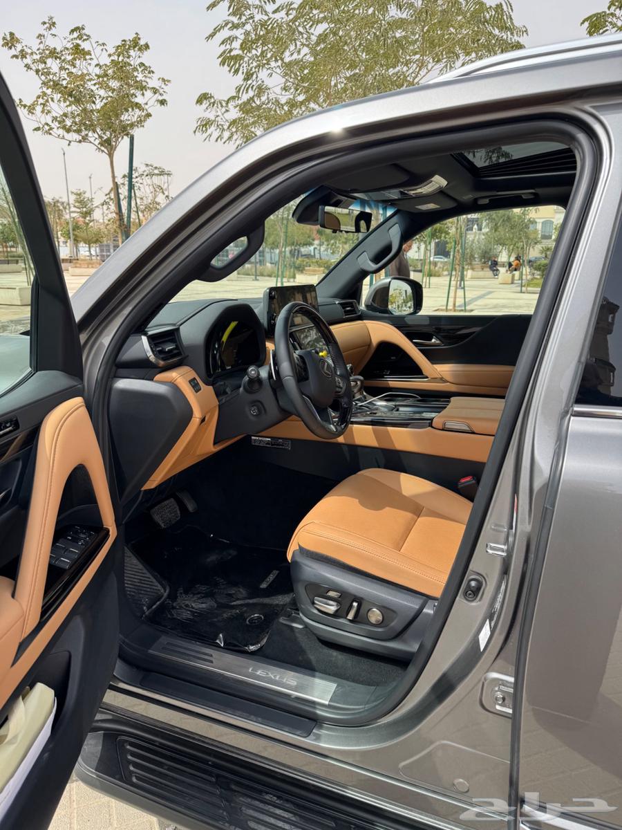 Lexus LX64544269818243113