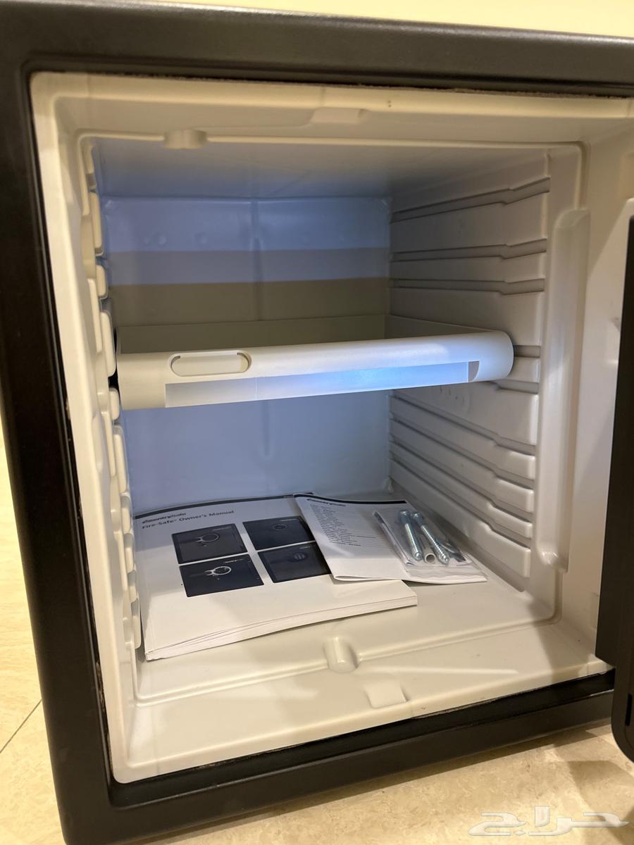Sentrysafe- Safes for storing valuables64397409258370111