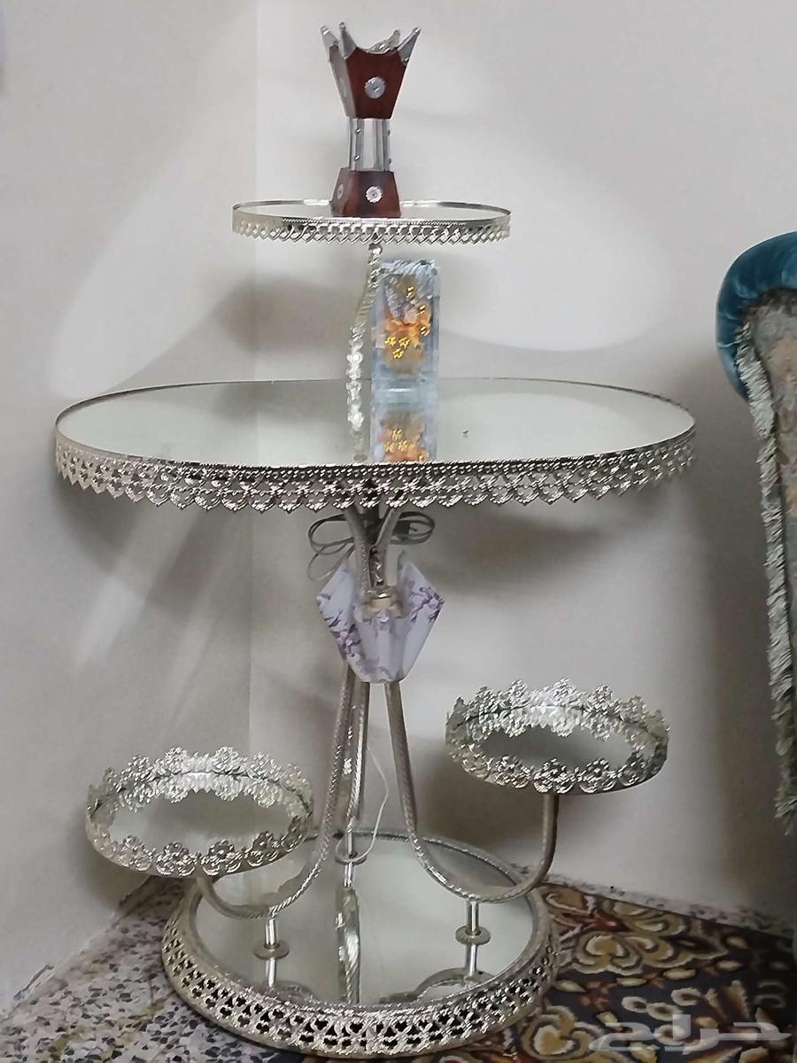 Mobile serving table64397977411971110