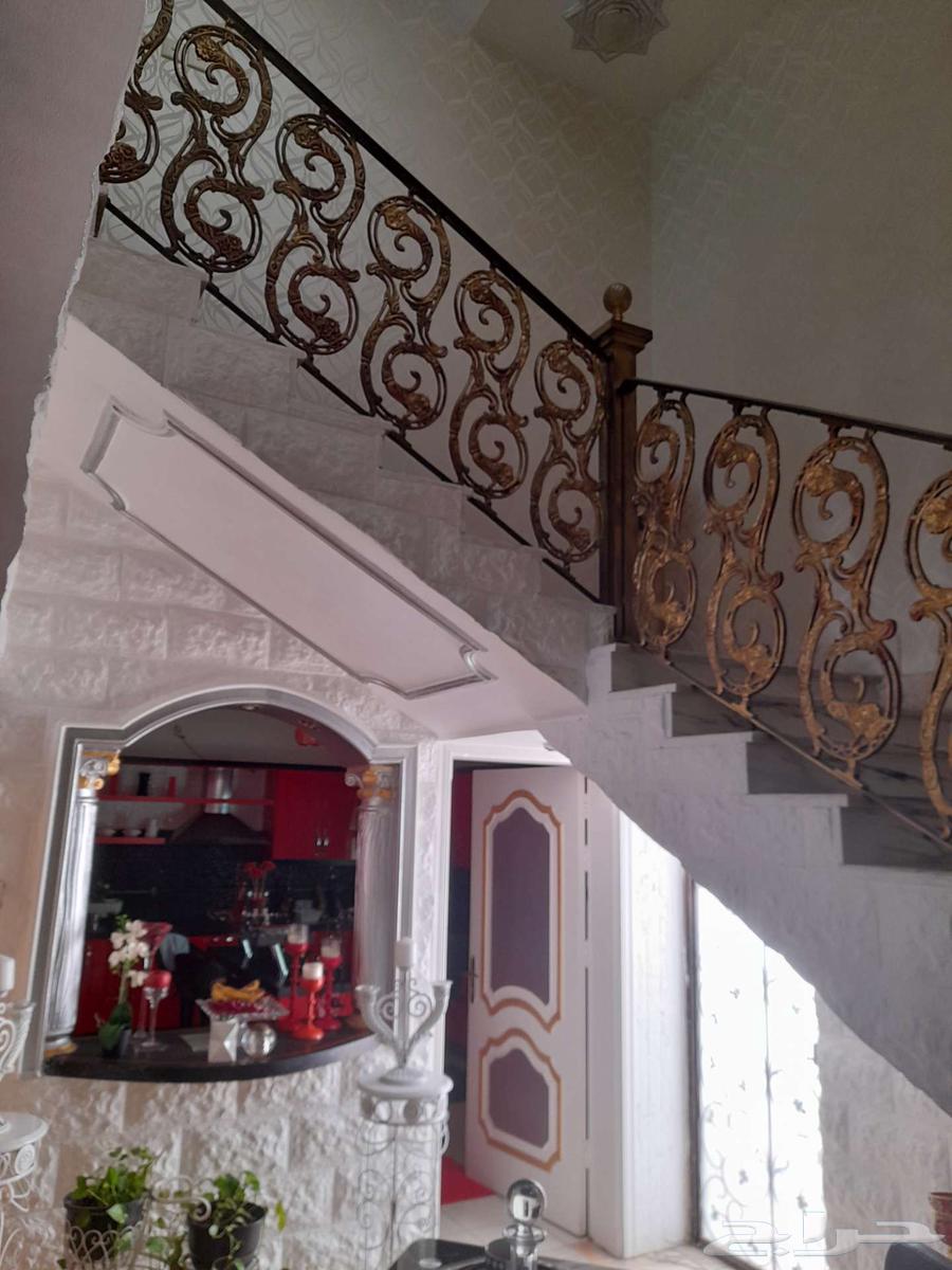 دربزين سلم درج بحاله جيده64398270356097113