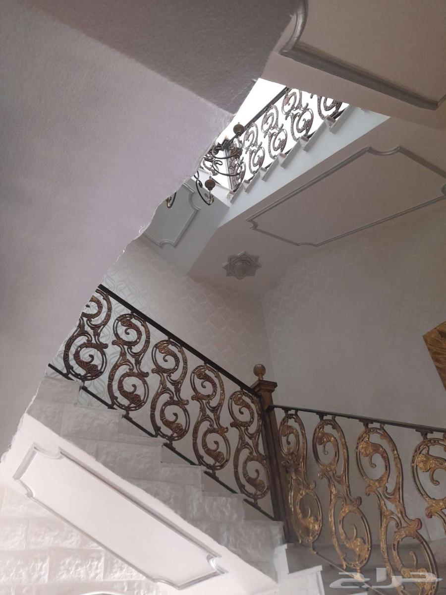 دربزين سلم درج بحاله جيده64398270356097110