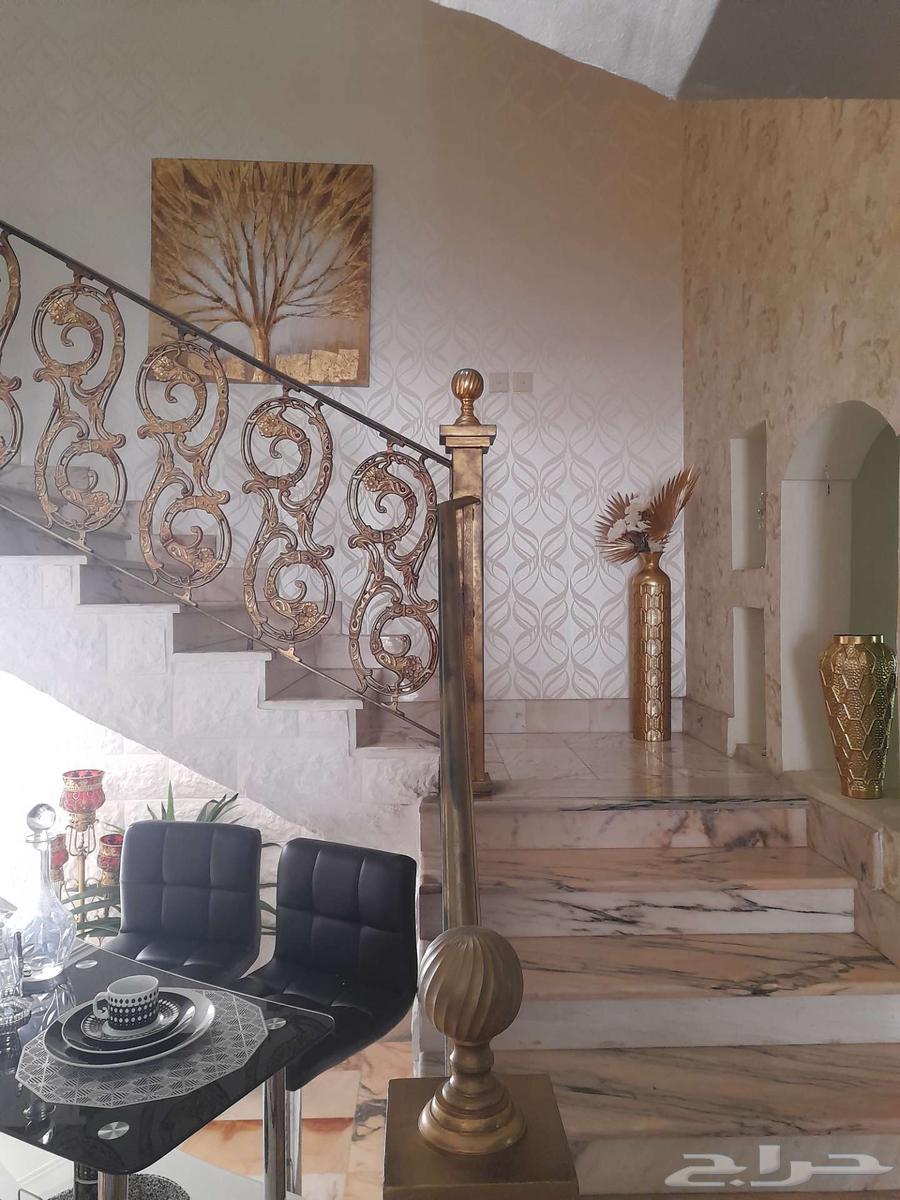 دربزين سلم درج بحاله جيده64398270356097112