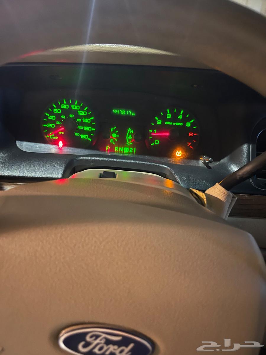 فورد كراون فكتوريا64546595727489114