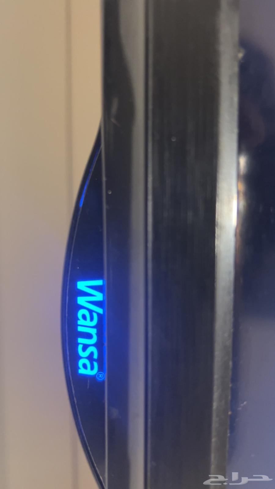 I'm offering a 55-inch screen and a screen table for sale64398870014467114