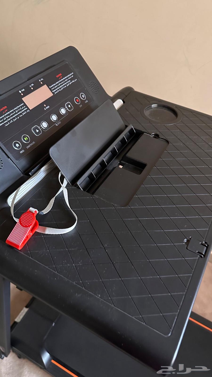 Foldable, lightweight and easy-to-store treadmill64399995621889112