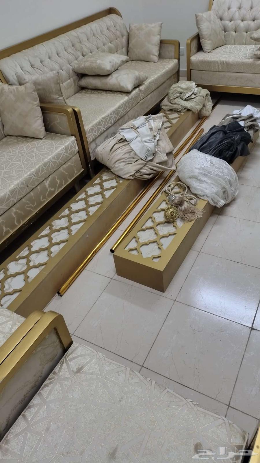 كنب للبيع64394607081218111