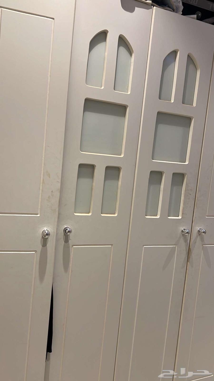 غرفة نوم شبه جديده للبيع64395867609347111