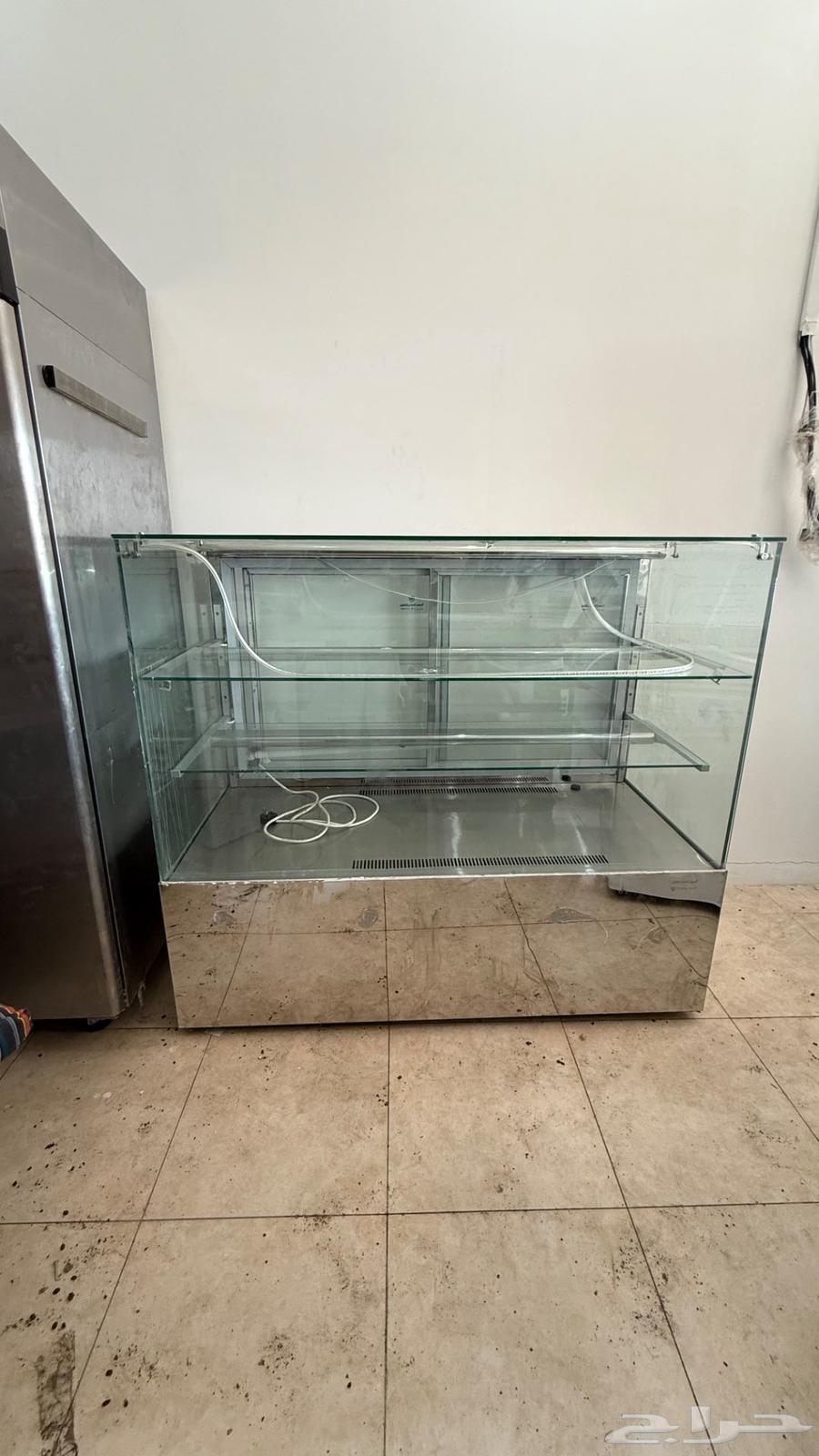 للبيع مستلزمات مطعم او مقهى64397603371779113