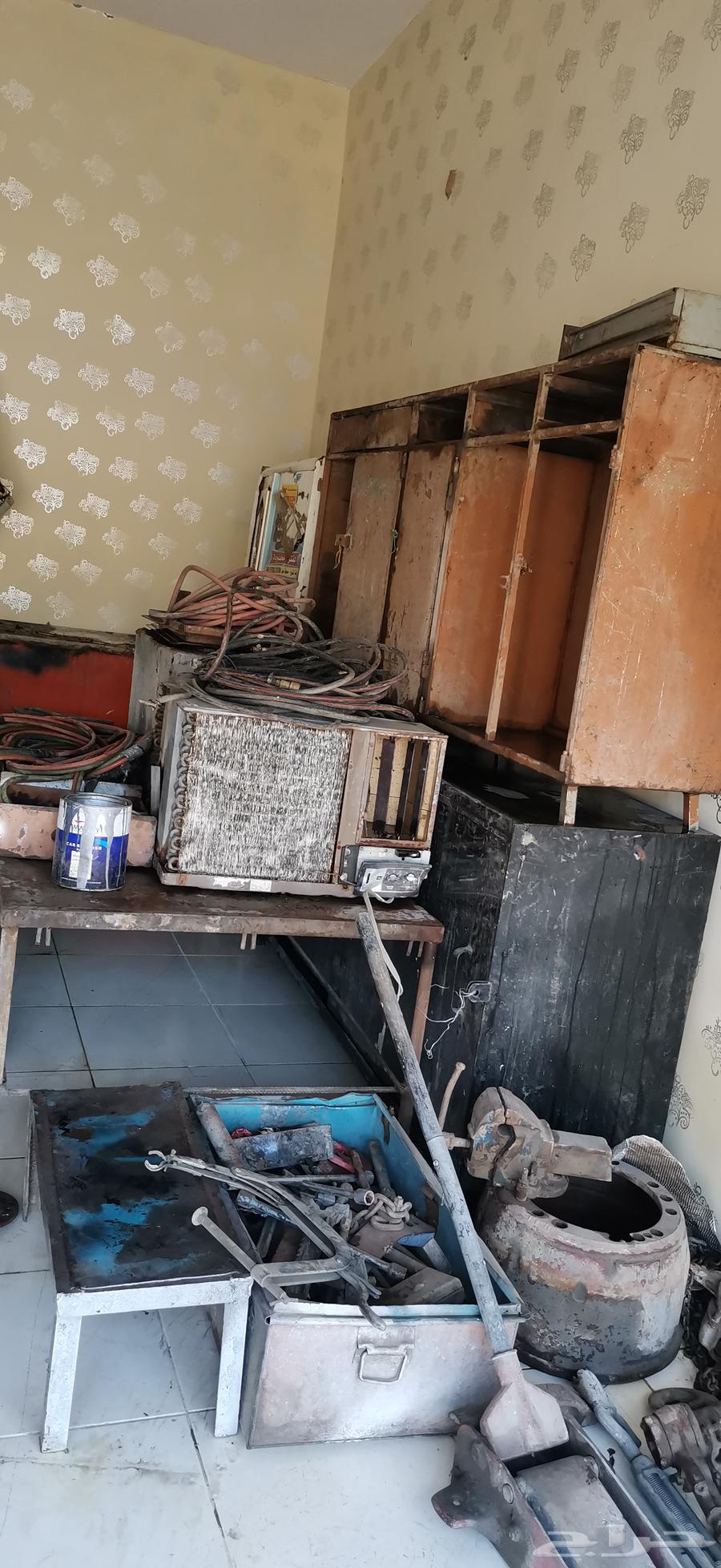 Workshop, equipment workshops, wrenches and keys64395937495042113