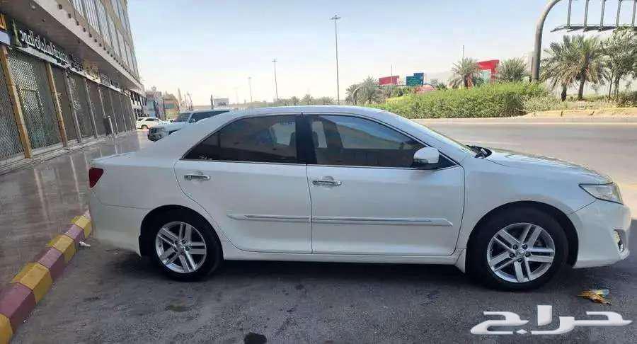 للبيع كامري موديل 2015 GLX64542345502211114