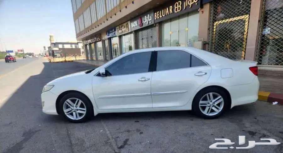 للبيع كامري موديل 2015 GLX64542345502211113