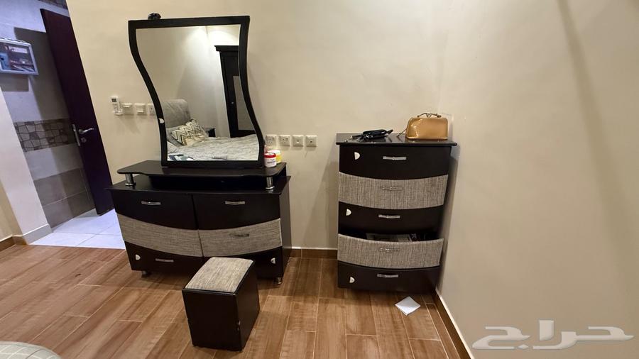 للبيع غرفة نوم ومطبخ وفرن وسرير64395227360130111