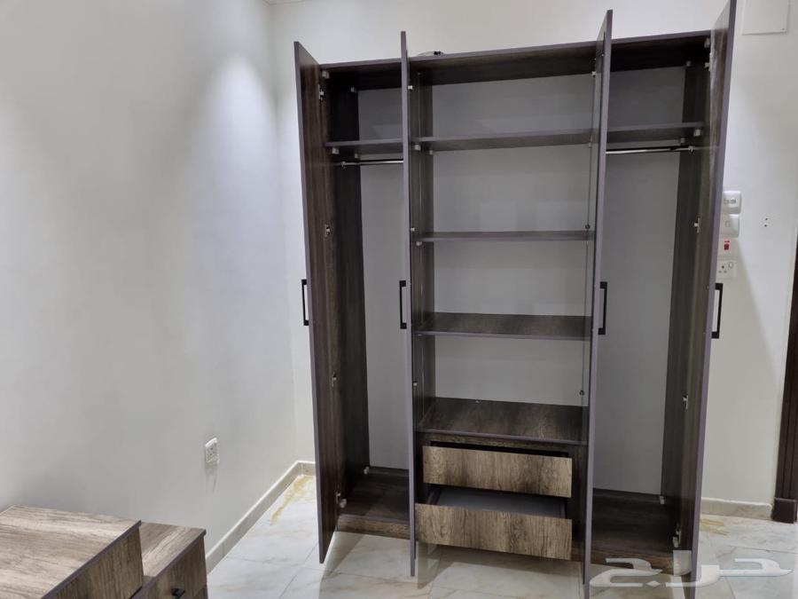 غرفة نوم و ثلاجة نظيفة جدا64399981635843111