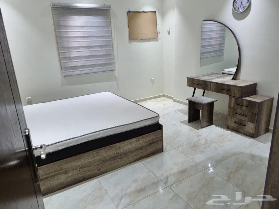 غرفة نوم و ثلاجة نظيفة جدا64399981635843112