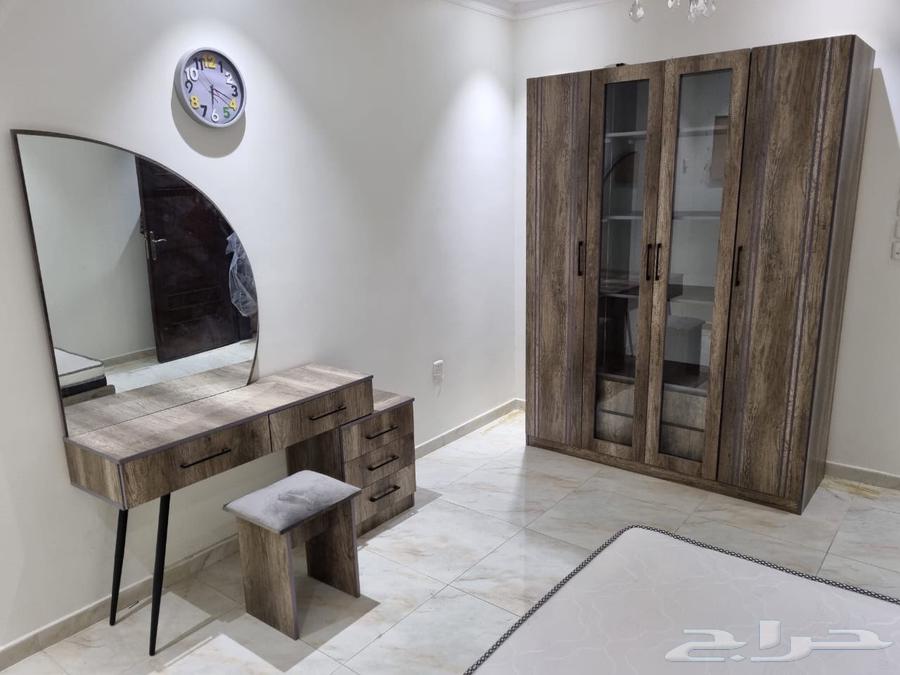 غرفة نوم و ثلاجة نظيفة جدا64399981635843110