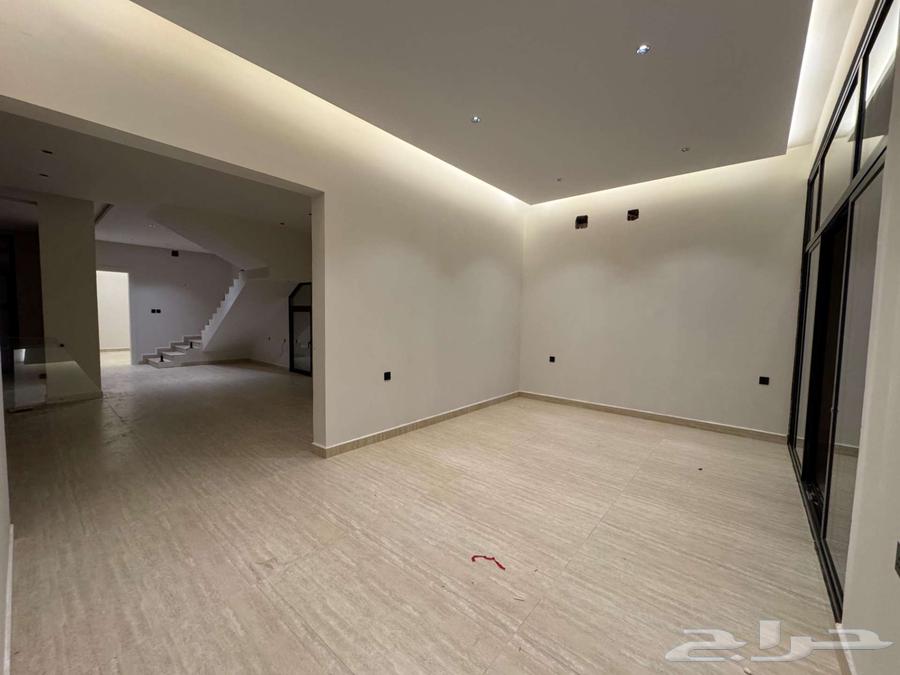 للبيع وحدات علويه غرب مدينة بريدة حي سلطانة موقع مميز.64141430157955112