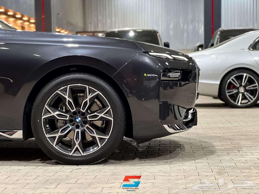 BMW 735i_ 202663618147537537114