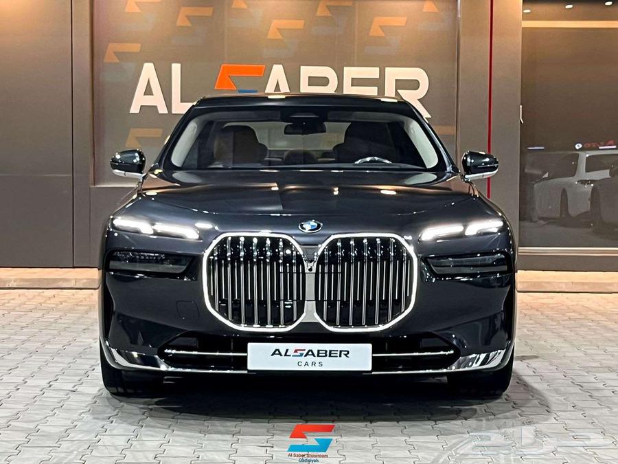 BMW 735i_ 202663618147537537111