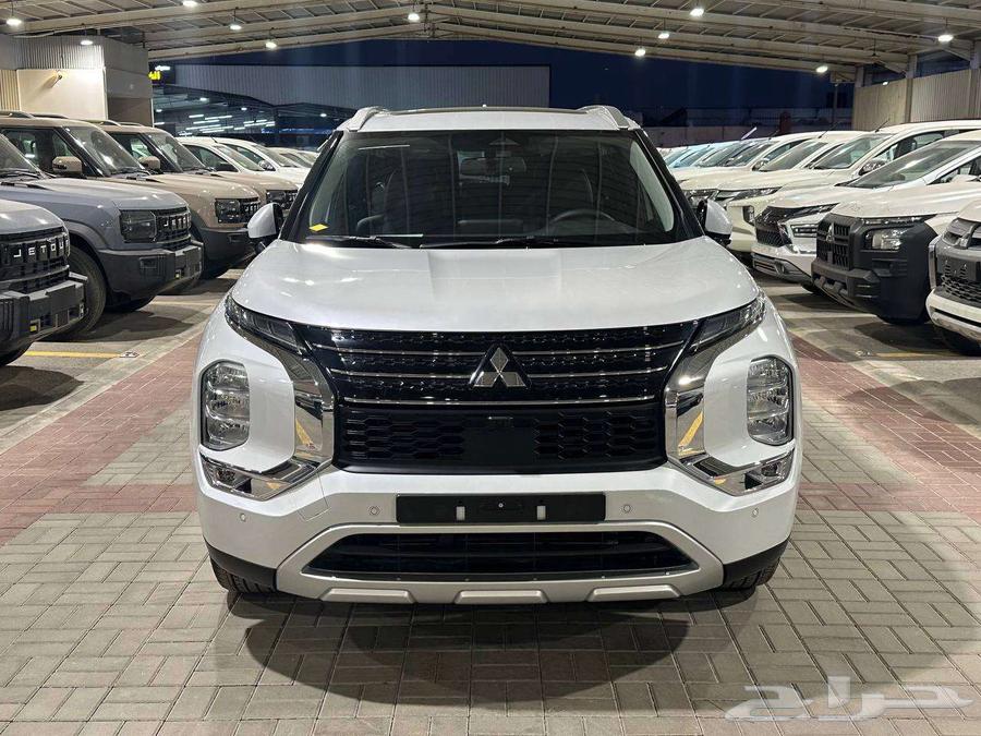 عرض العودة للمدارس ميتسوبيشي اوتلاندر نص فل موديل 202564542387419010110