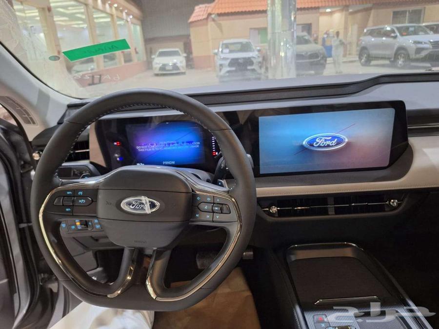 فورد تورس امبيانتي بنزين 202564553384440577113