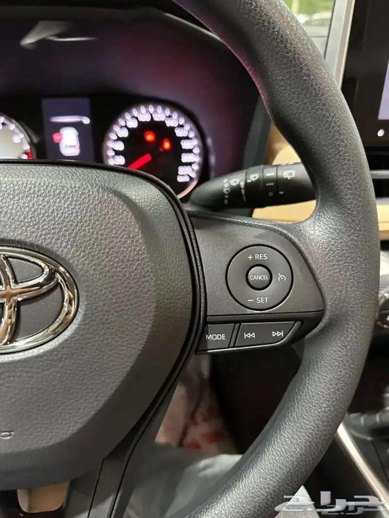 2025 Toyota RAV4 XLE Hatchback (Installment and Cash)63618264259457114