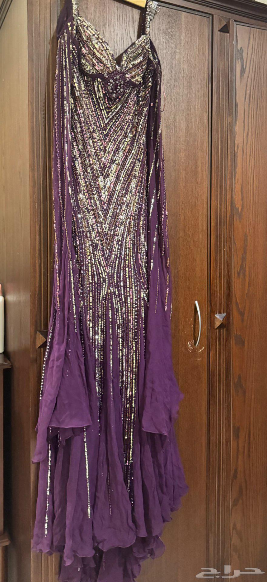 فستان سهره استخدام مره وحده لمده 3 ساعات64401647574403111