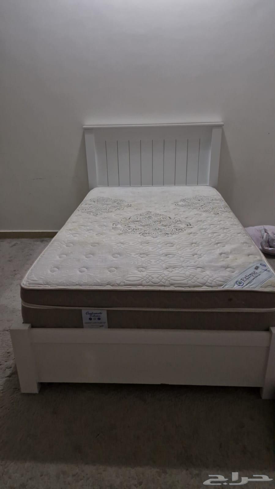 سرير للبيع64376705459075110
