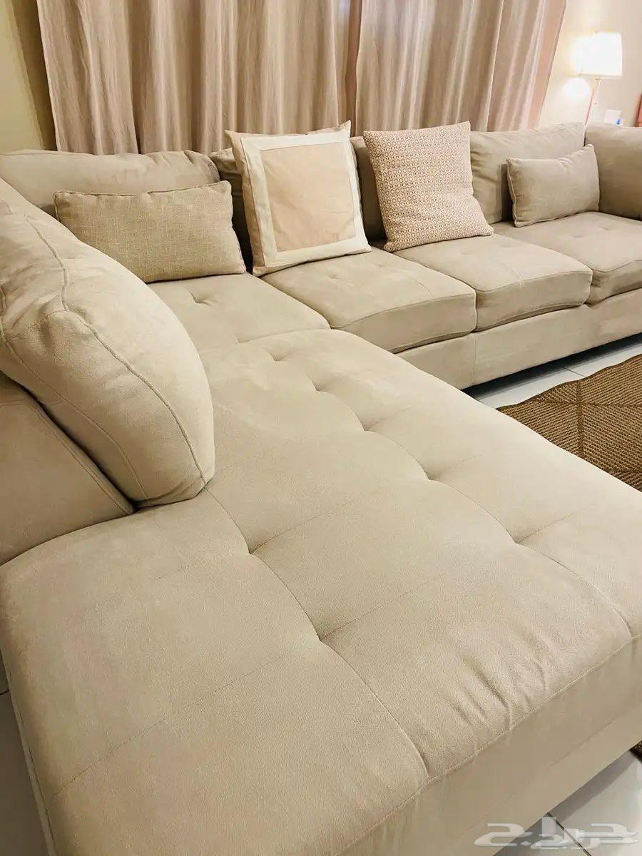 Corner sofa with free carpet and tables63617823800833111