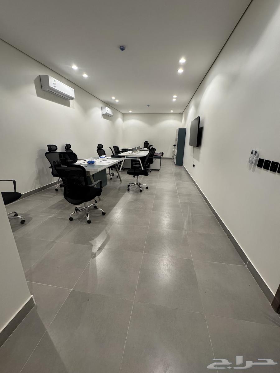 مكتب للإيجار