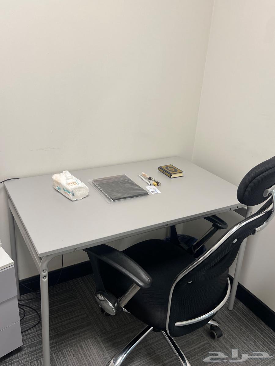 High-Quality and Practical Design Office Tables and Chairs64404750273666113