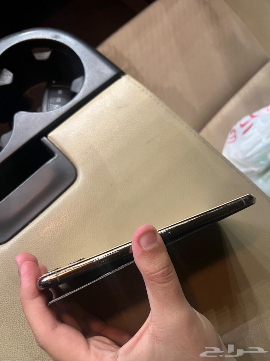 ايفون 11 Pro Max64405124938370112