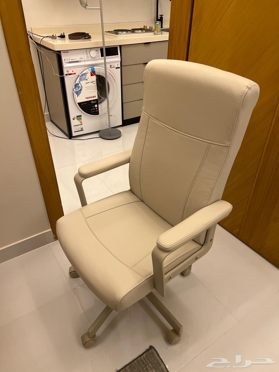 كرسي مكتب جديد من ايكيا64405180965121112