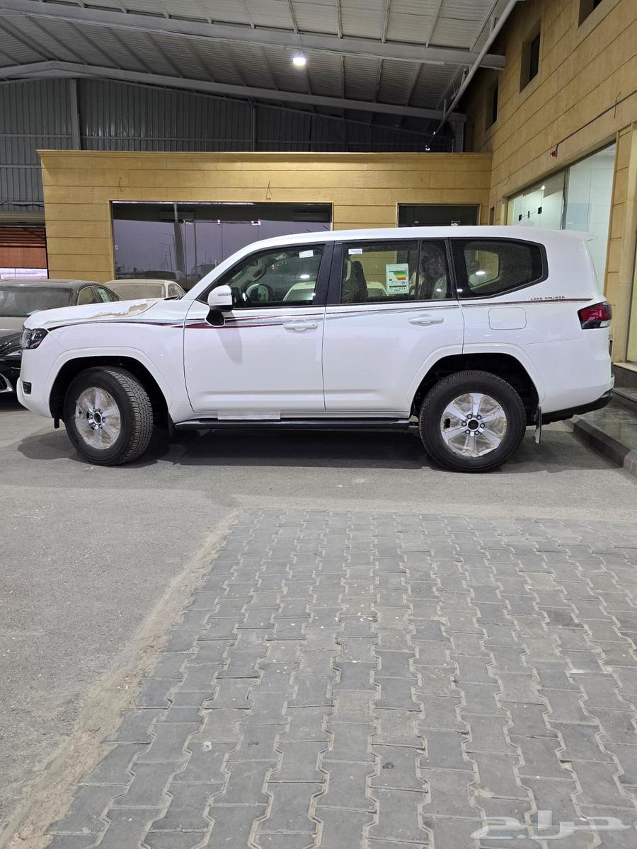 لاندكروزر GXR هدد فتحة بريمي 2025 بسعر 265.000 لدى الحسن64553342098947111