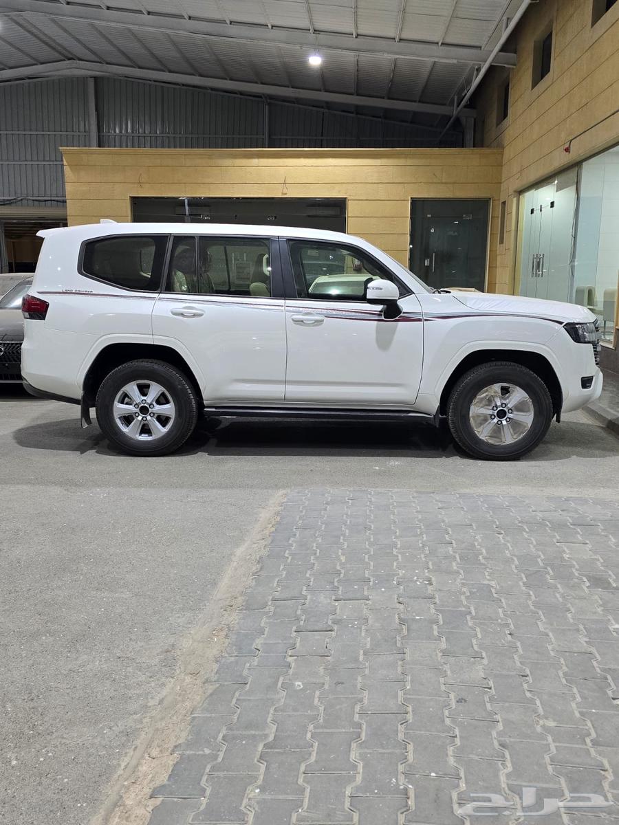 لاندكروزر GXR هدد فتحة بريمي 2025 بسعر 265.000 لدى الحسن64553342098947114