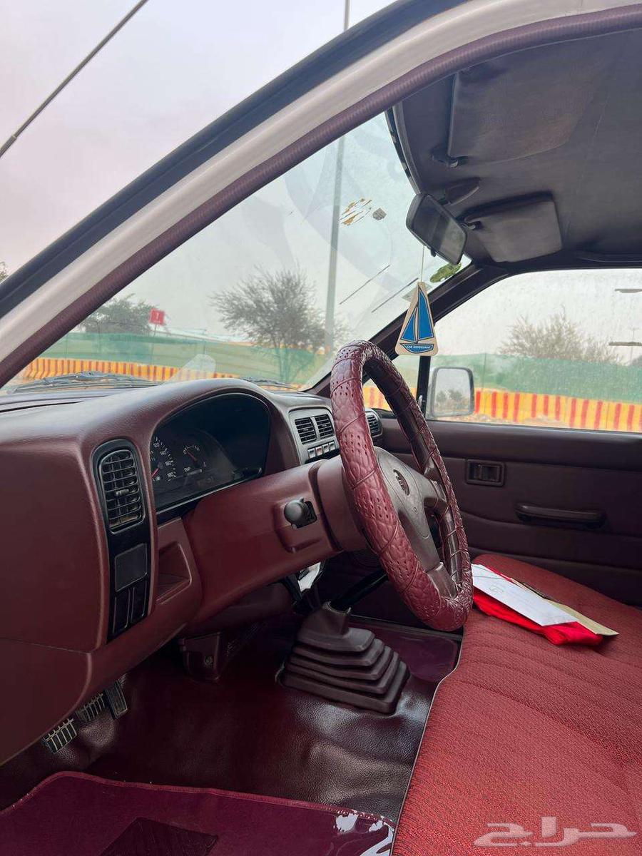 نيسان ددسن مخزن شبه اصفار 199764554732401795114