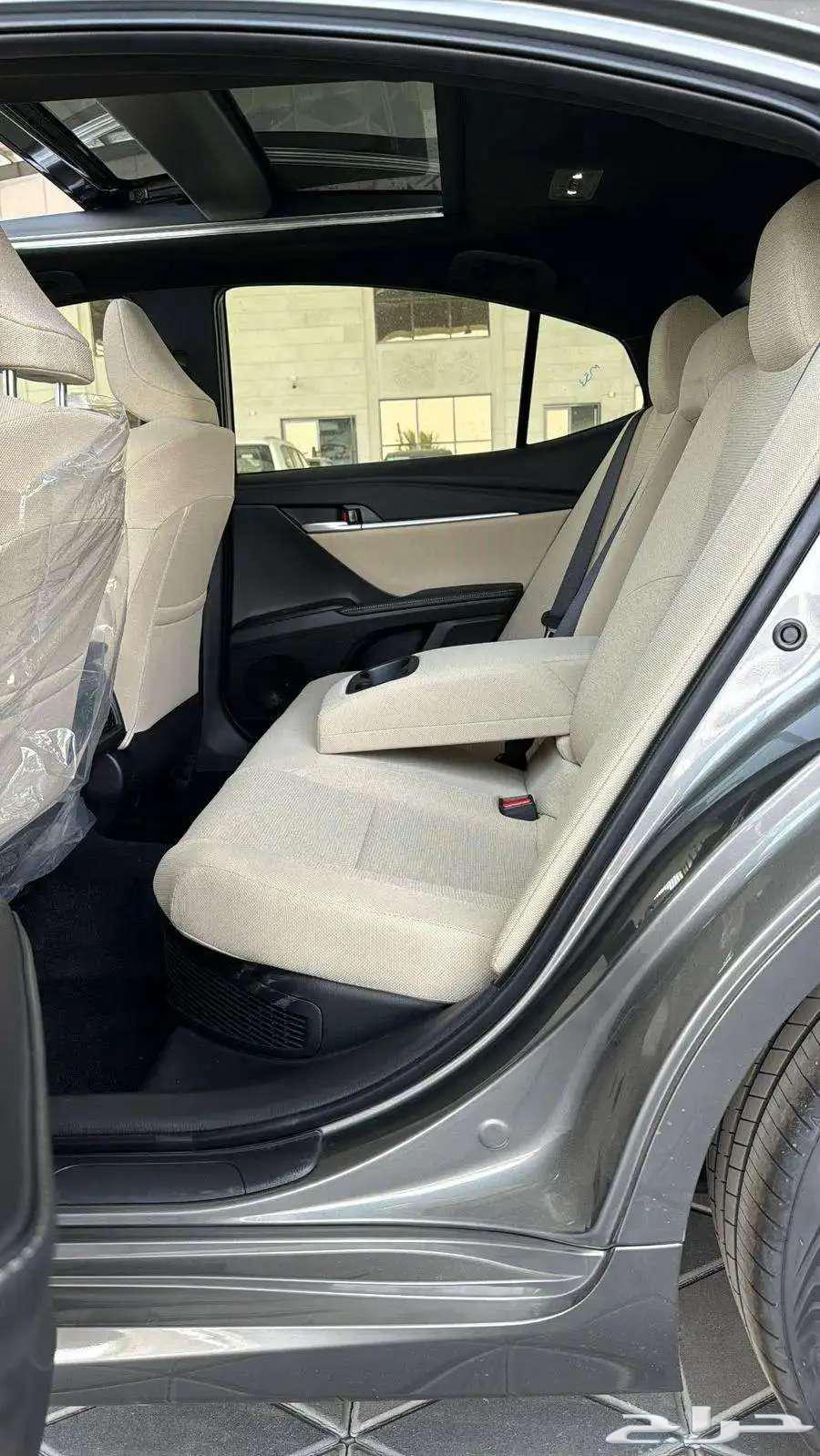 تويوتا كامري فئةLEهايبردفتحة بنوراما سعودي2025-12300064556931052290114