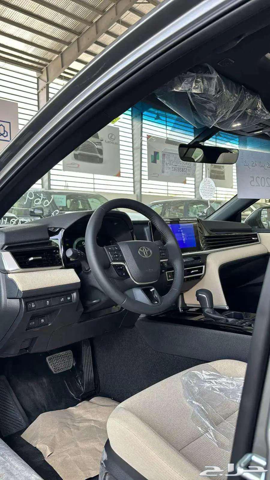 تويوتا كامري فئةLEهايبردفتحة بنوراما سعودي2025-12300064556931052290112