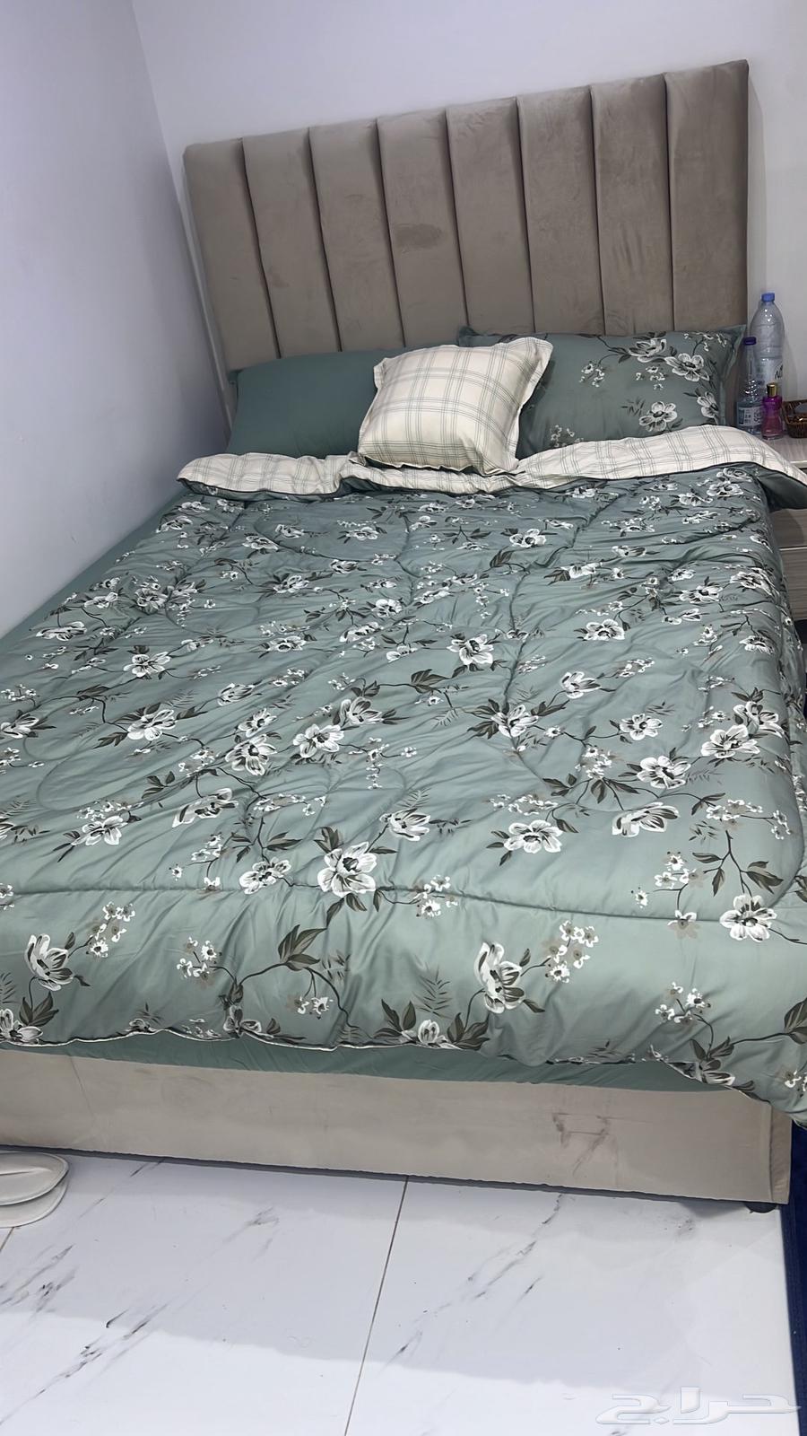 2 cabinets with wooden bed frame and medical mattress, used for less than a month64404292232963112